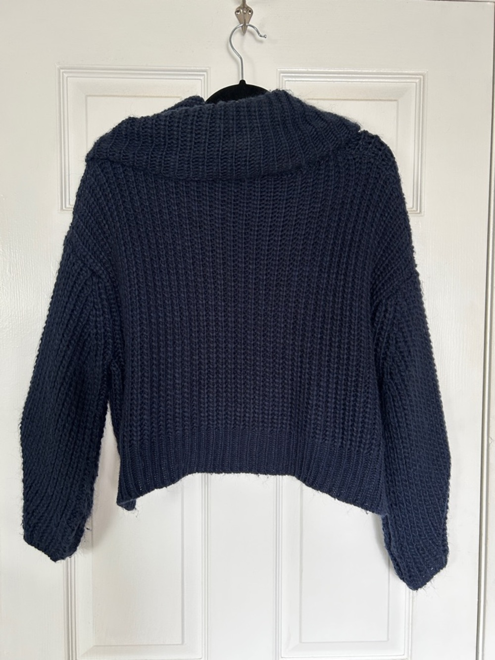 Navy Blue Cowl Neck Cropped Sweater M - Picture 2 of 9